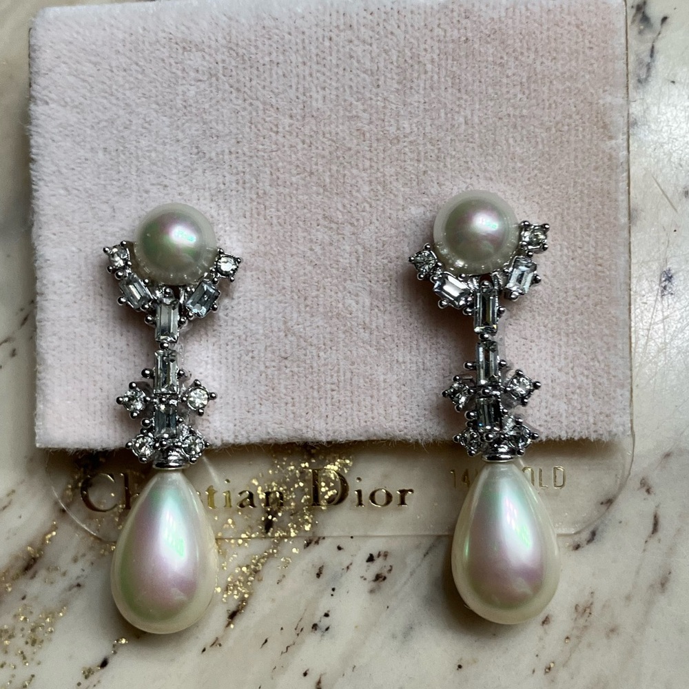 CHRISTIAN DIOR 14K GOLD POST RHINESTONE & PEARL DANGLE EARRINGS